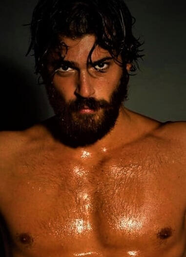 Can Yaman Shirtless